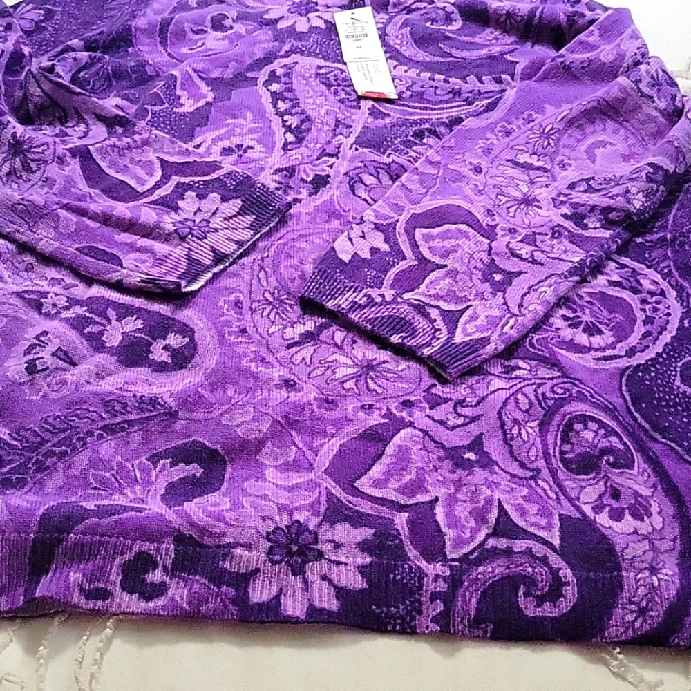 CASHMERE SWEATER